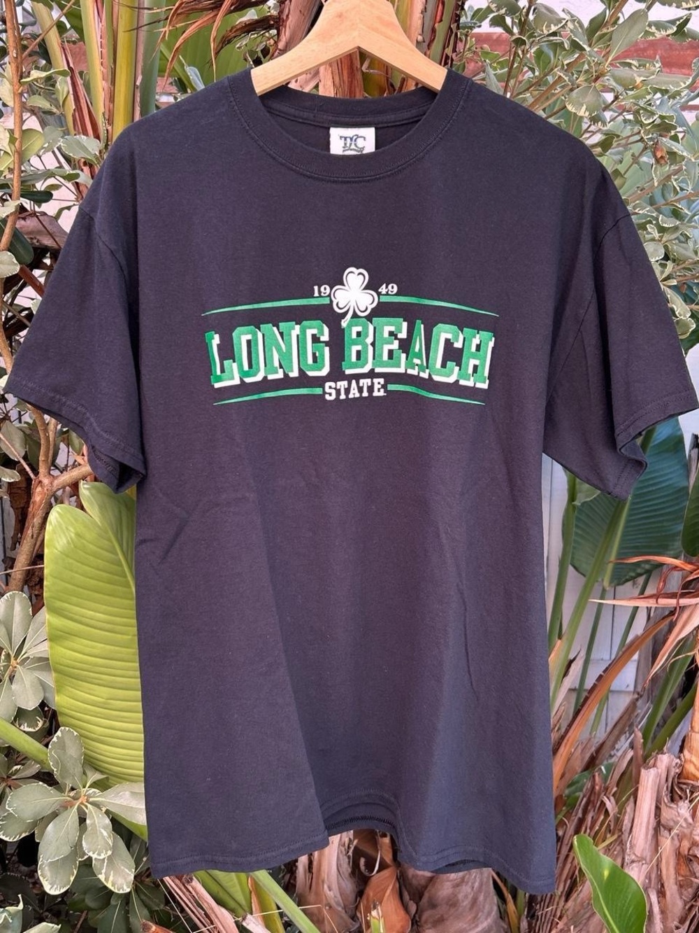 Vintage 2000s Long Beach State Shamrock College T-Shirt Large Black Green